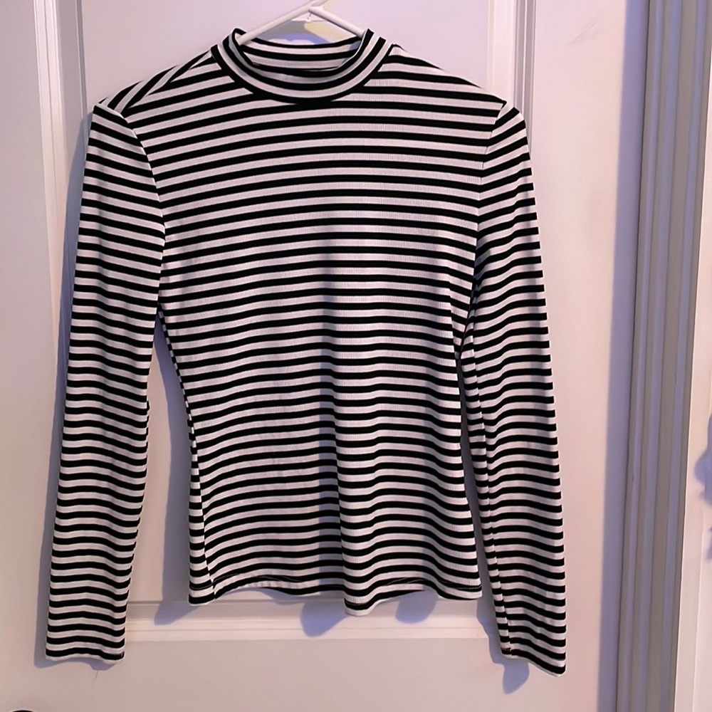 Black and White Stripe Half Turtle Neck Tee